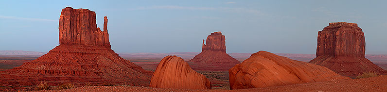 A photograph of red-rock mesas somewhere in Arizona.