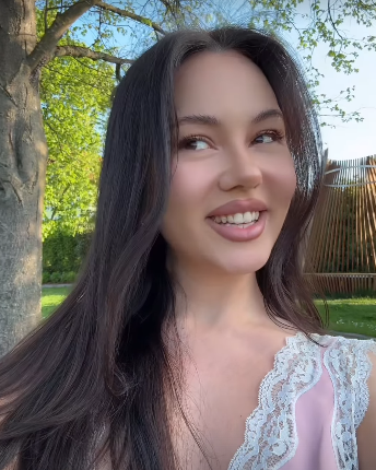 Becca2008.png