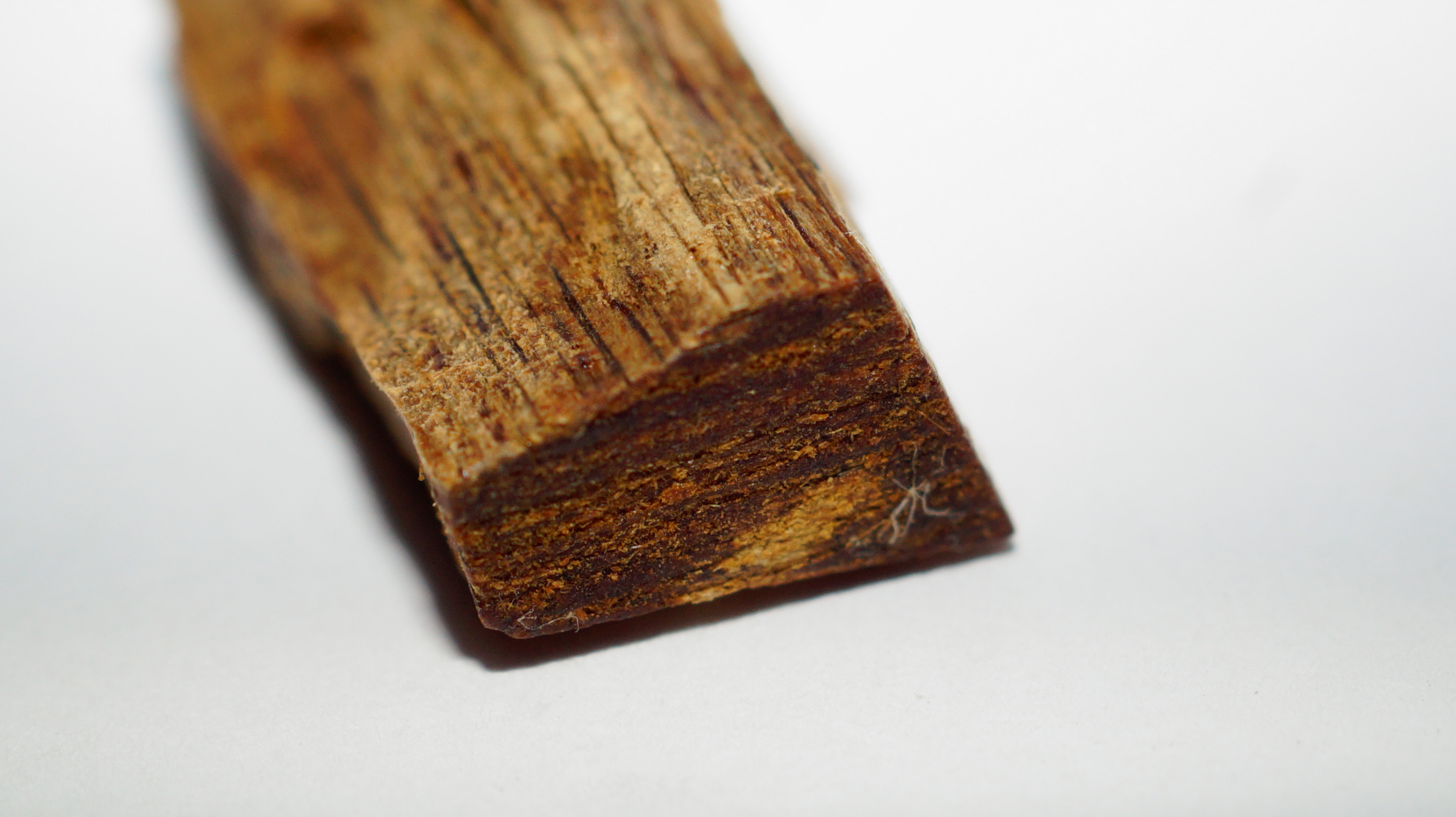 [Ouddict.com] Oud Wood
