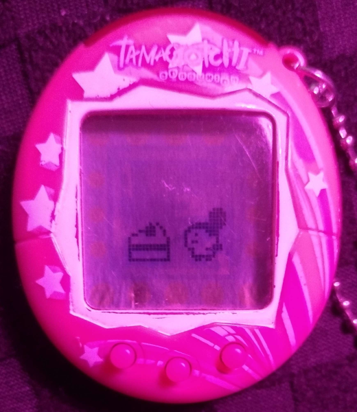 [Image: pippaholecakeeat.png]