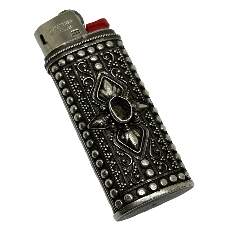 Silver ornamented lighter, with a modern shape.