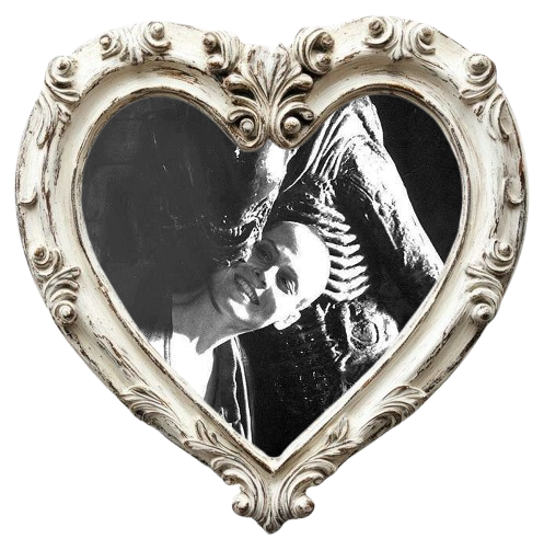 Ripley and xeno heart frame