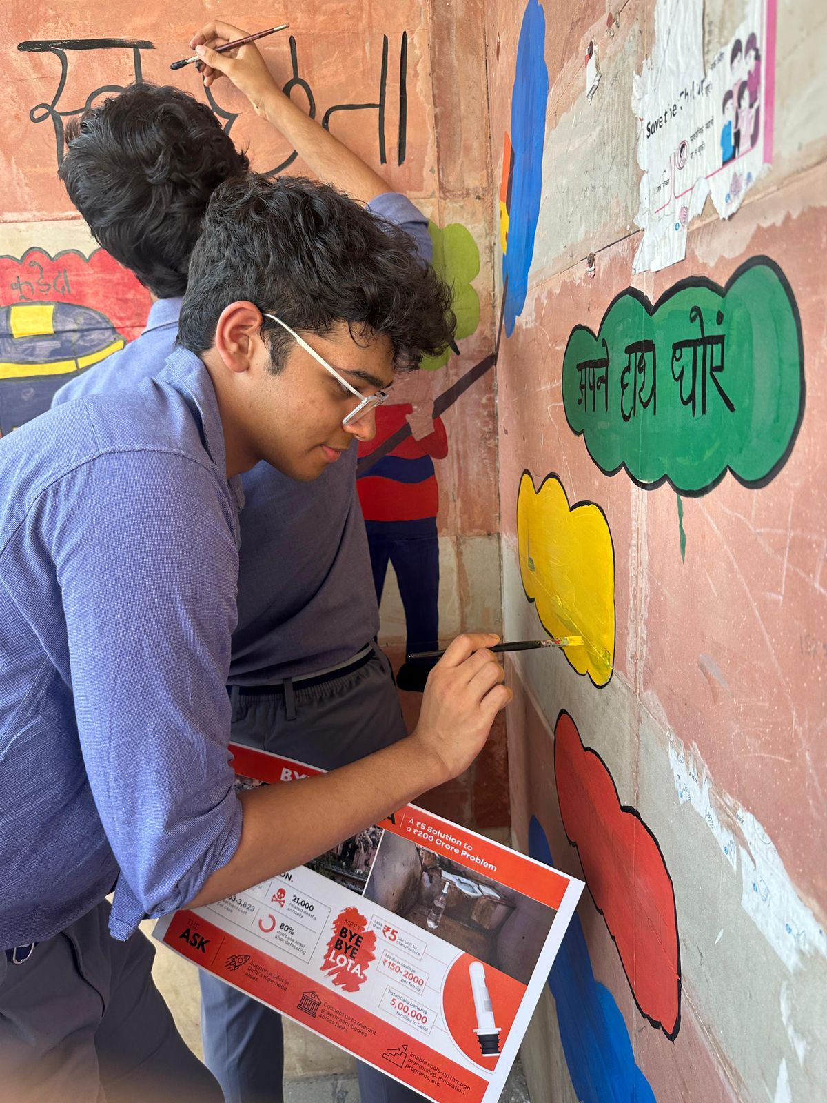 Group photo at distribution event