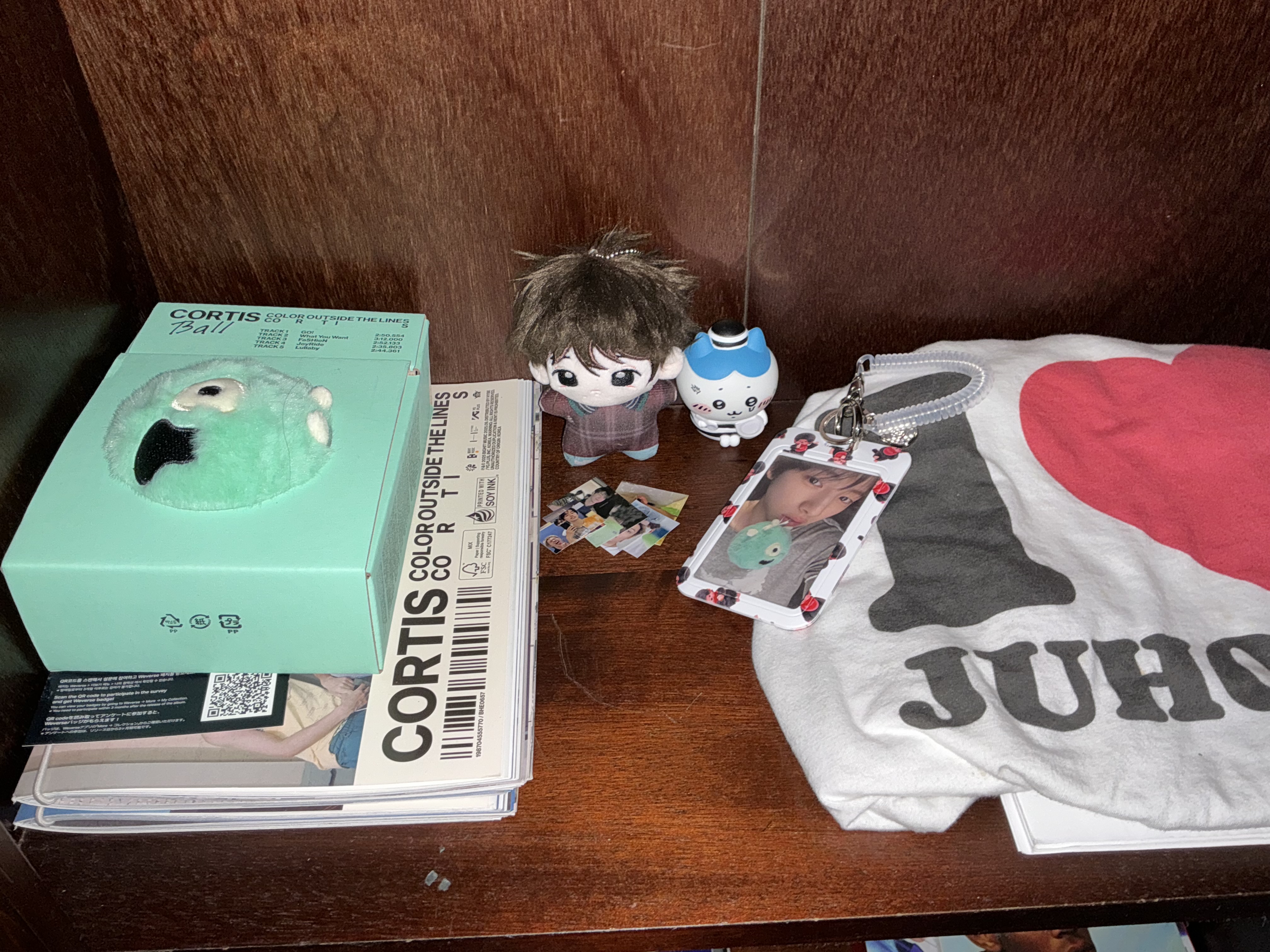 THE HAIR ON THE CORTIS BALL?? its probably jjus bruh no nvm its mine guh