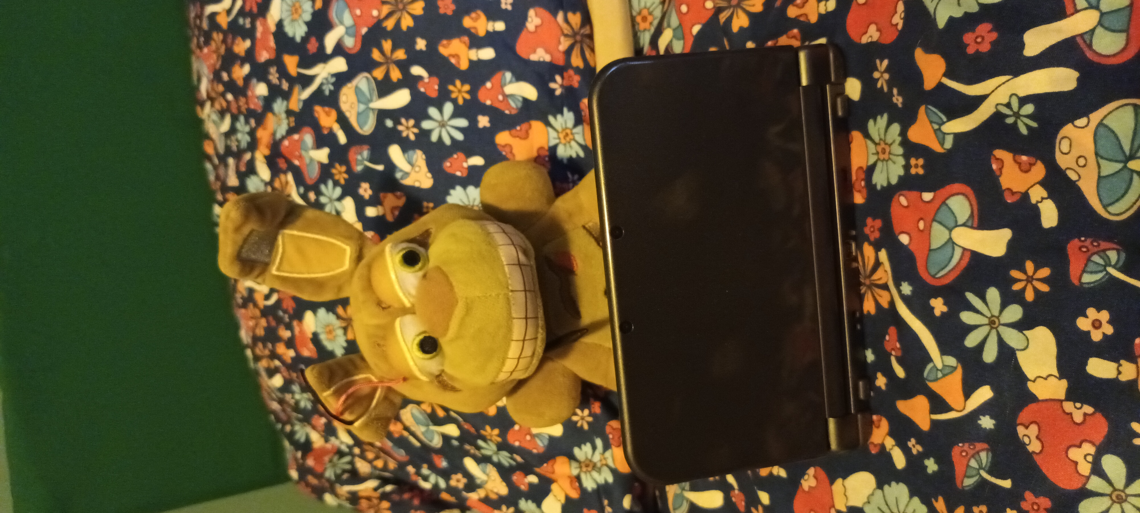 Springtrap playing on my Nintendog-less 3DS
