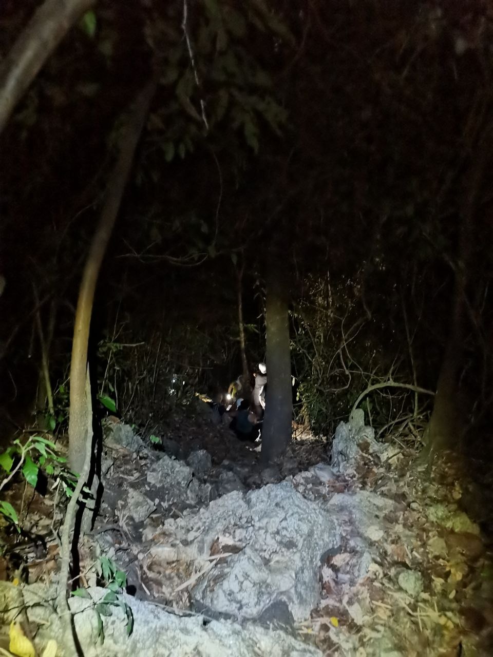looking down at the steep climb of mt daraitan