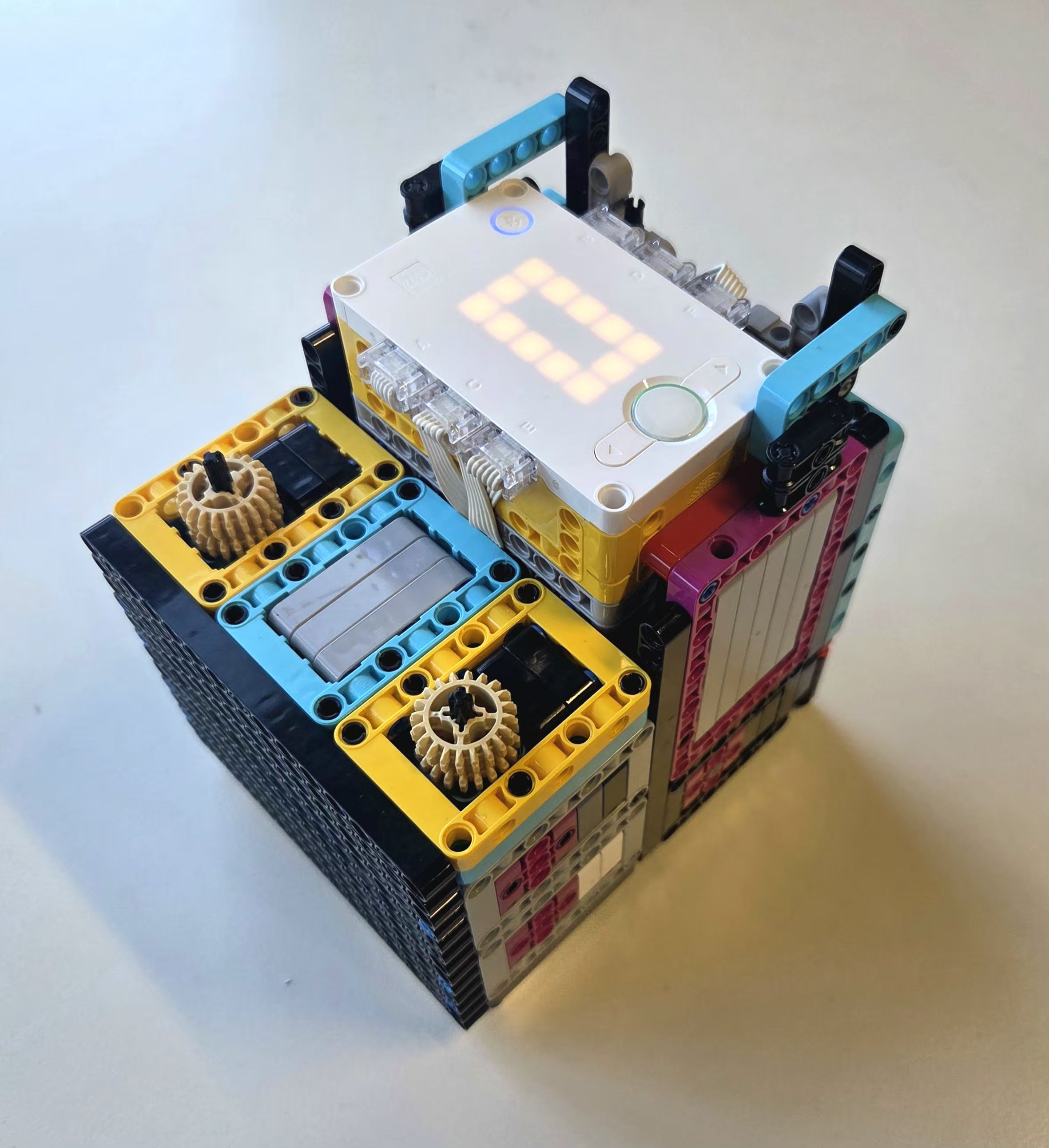 Mc2khoven robot image