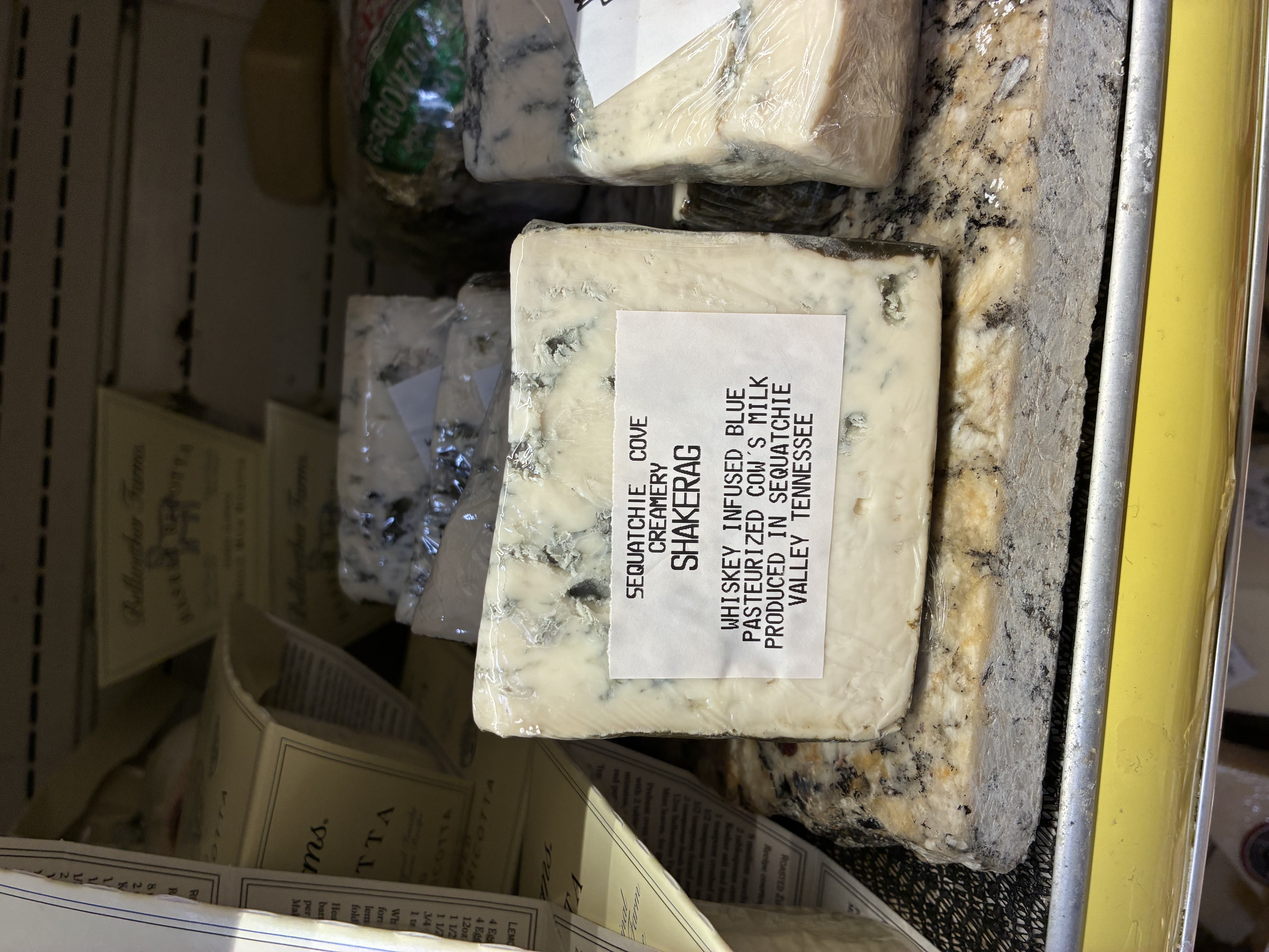 Vous avez bien lu « infusé au Whisky » Le fromage cher INFUSÉ AU WHISKY