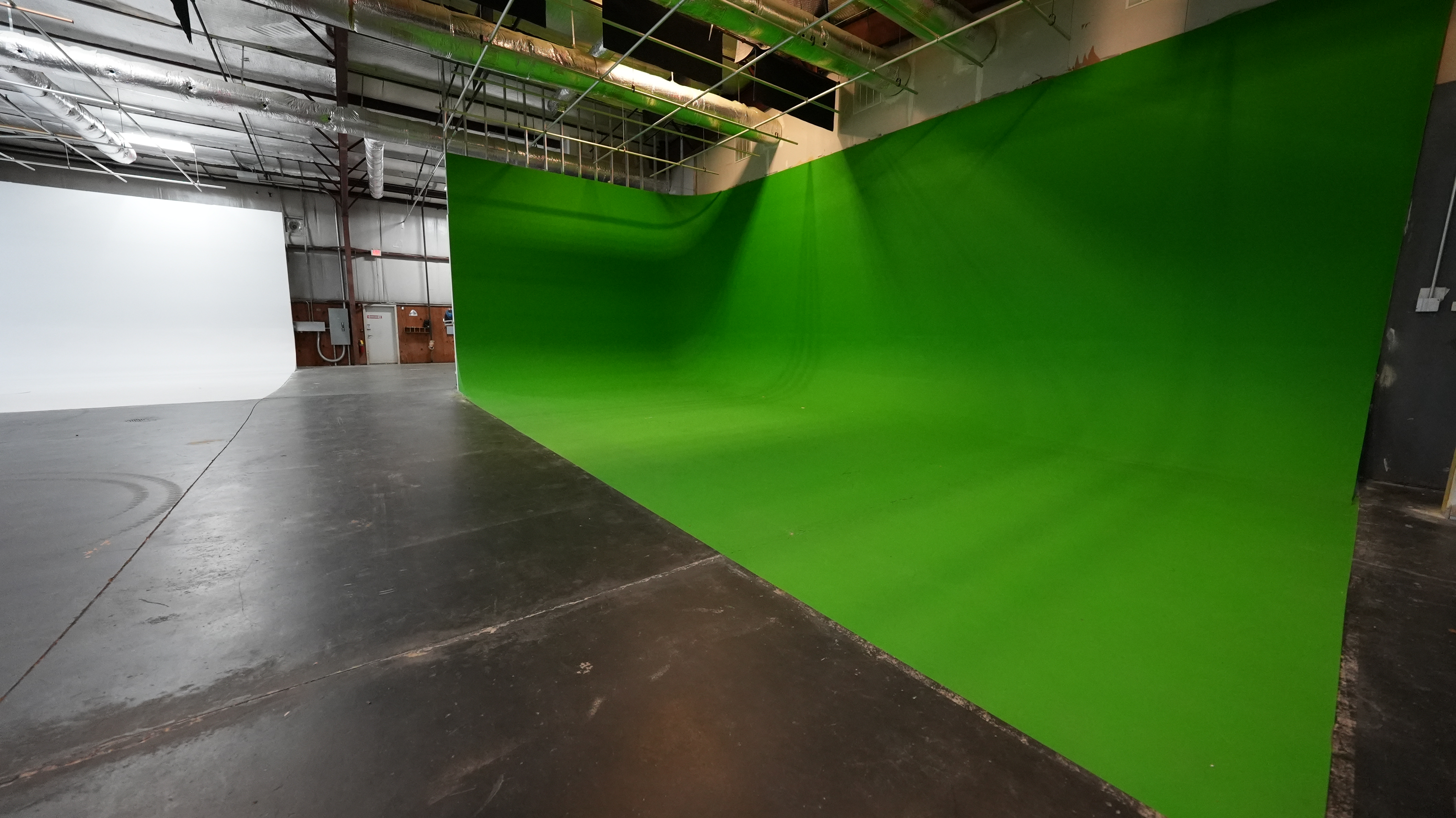 Green Cyclorama 2