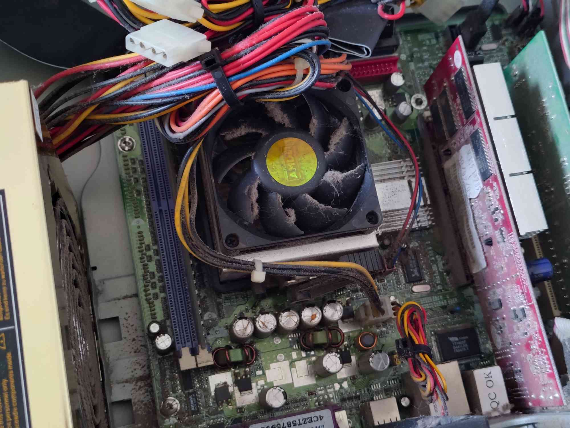 capacitors_ohno.jpg