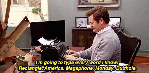 Gif de la serie The Office en el que un personaje está escribiendo en una máquina de escribir. Hay una frase en el gif que dice, en inglés, '¡Voy a escribir toda palabra que sepa! Rectángulo. América. Megáfono. Lunes. Caraculo.'