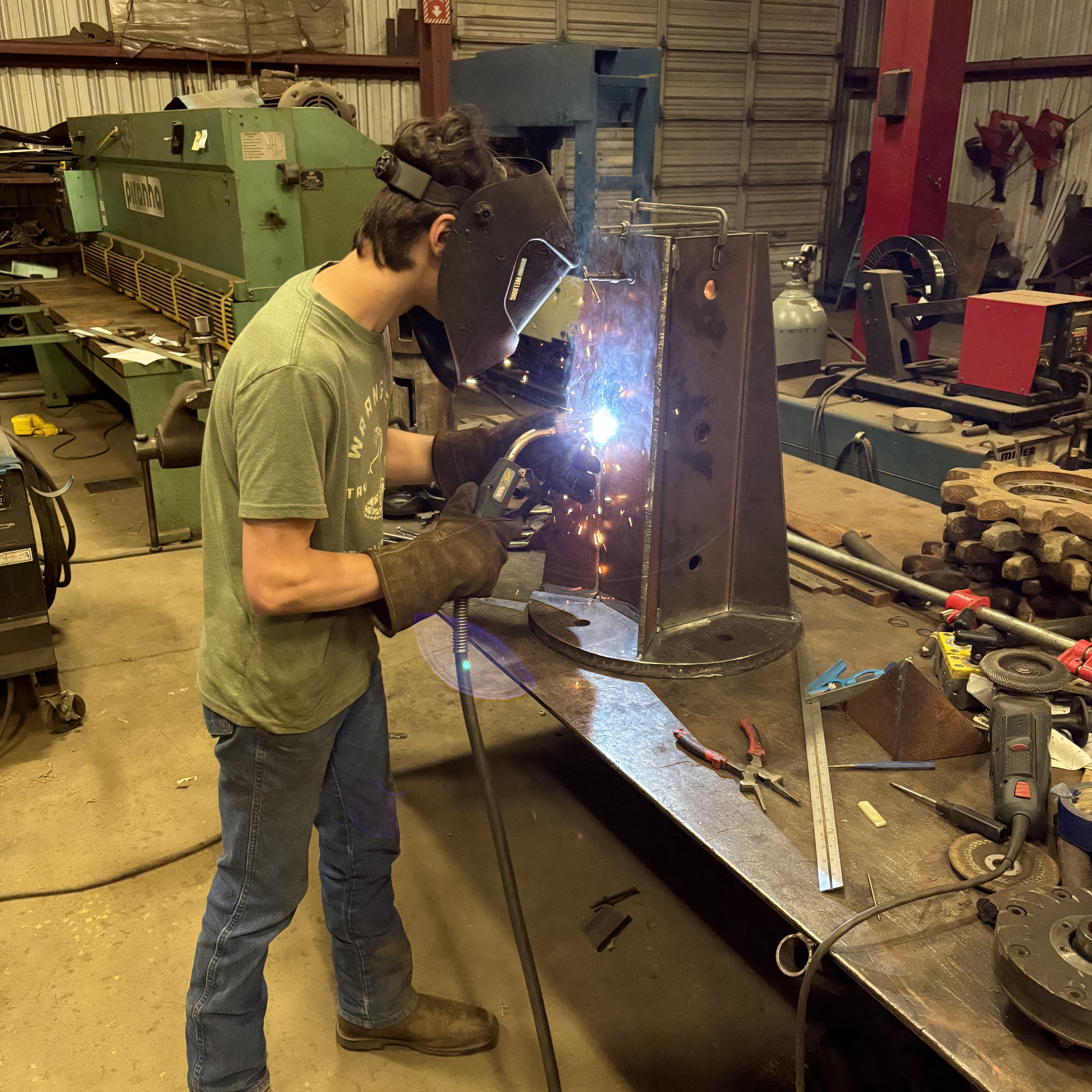 Guy Welding